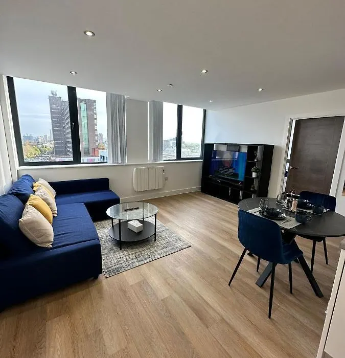 1 Bed Apartment Near Old Trafford With Free Car Park-1